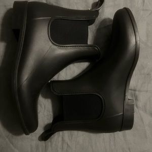 Black rain ankle boots Sam Eldelman brand worn only twice